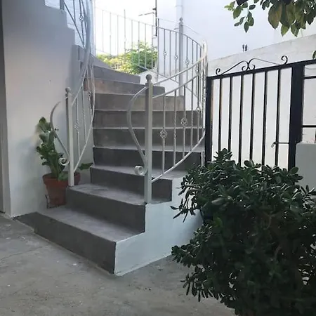 Happy House-comfortable In Vathi Square
