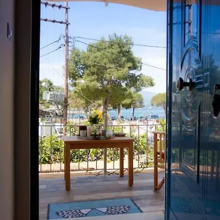 Casa de Férias Happy House-comfortable In Vathi Square